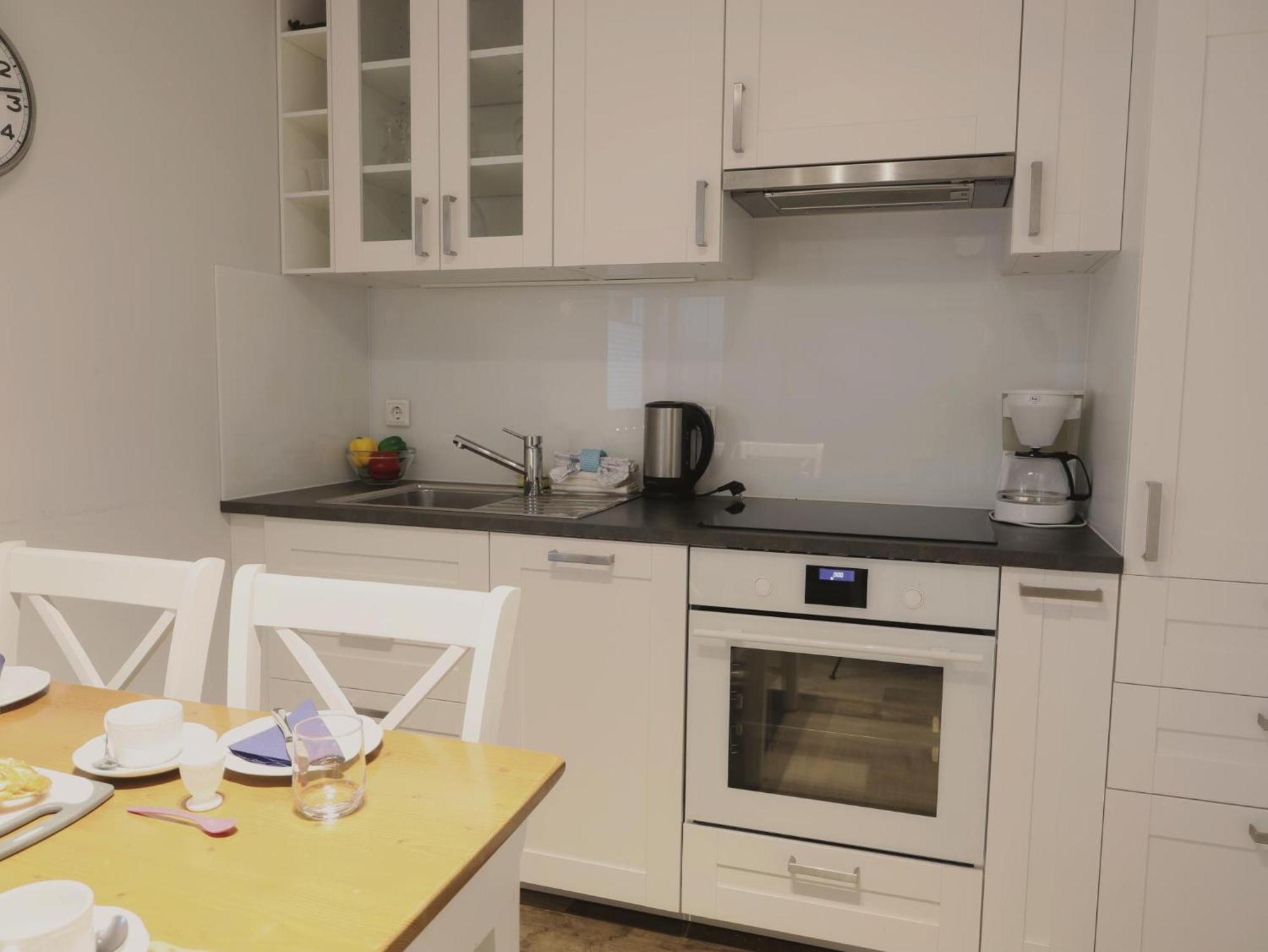 -zimmer-appartement Ueber 2 Etagen In In Ruhiger Lage Apartment *