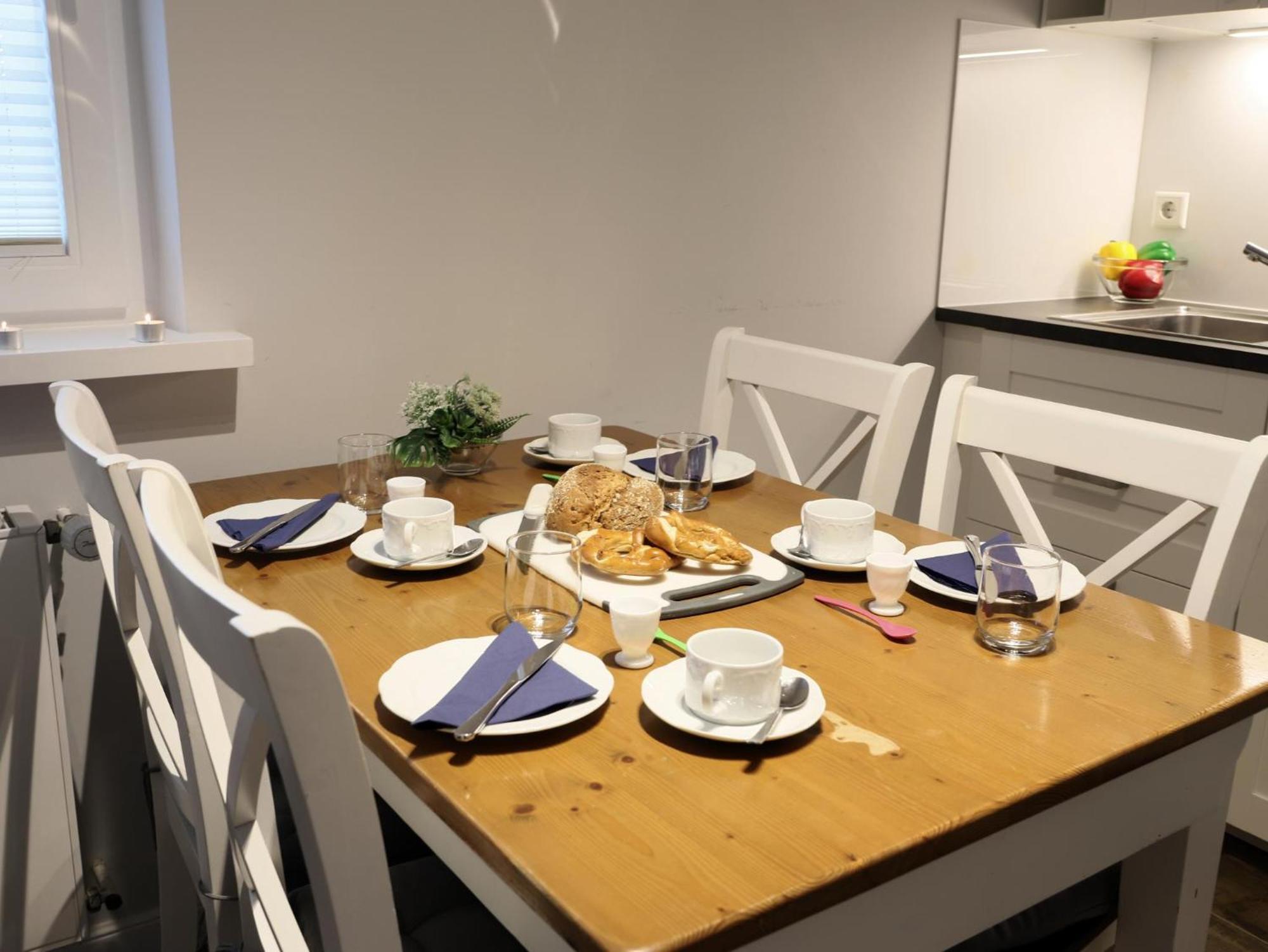 -zimmer-appartement Ueber 2 Etagen In In Ruhiger Lage *