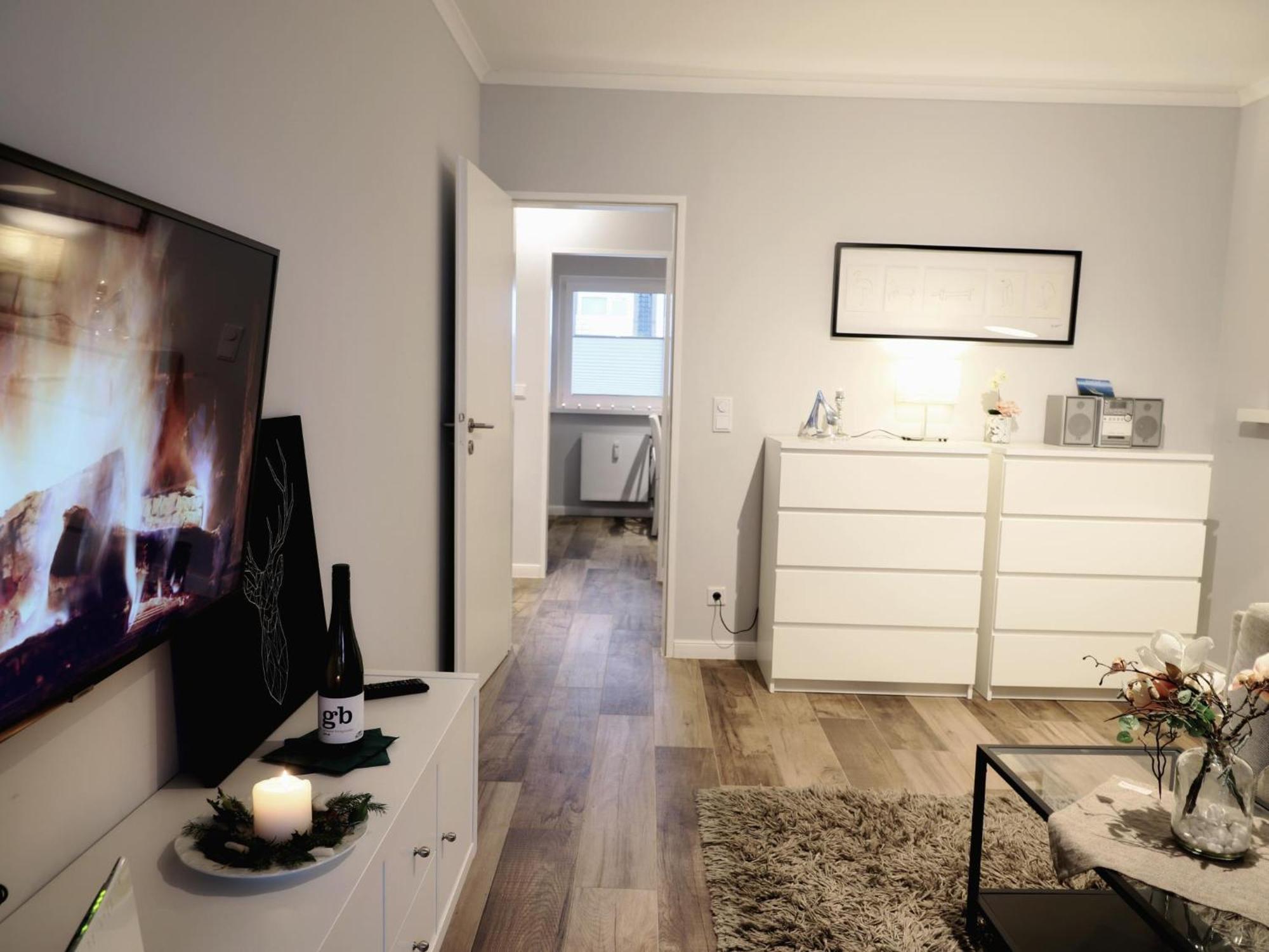 Apartment -zimmer-appartement Ueber 2 Etagen In In Ruhiger Lage